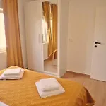 In - Paklenica Riviera 53734 Apartamento Seline