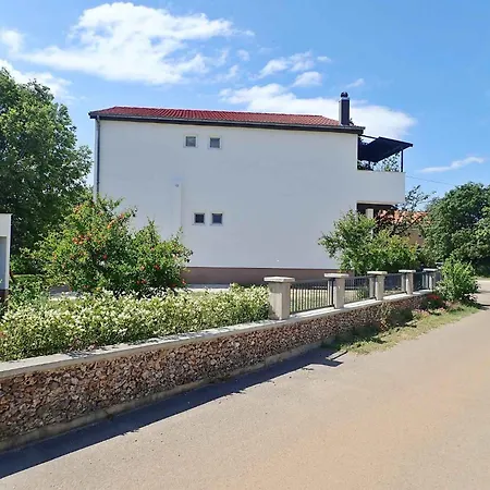 In - Paklenica Riviera 53734 * Seline