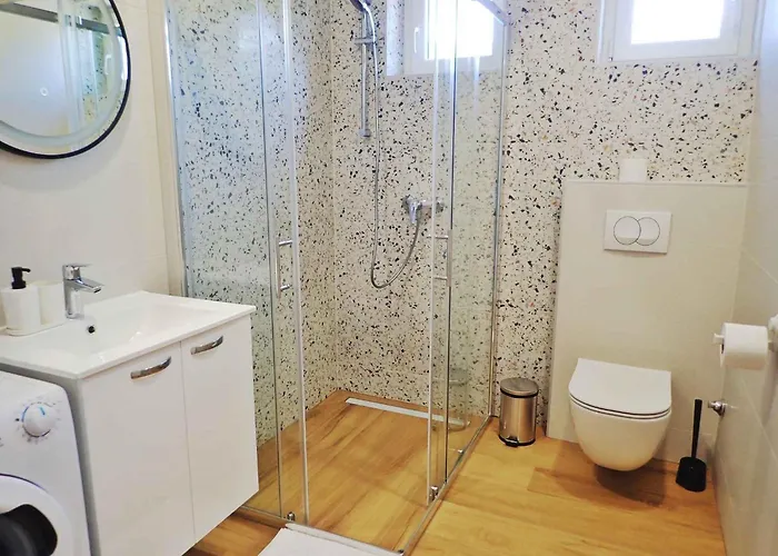 In - Paklenica Riviera 53734 Appartement *
