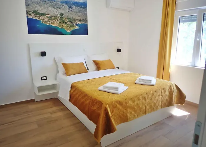 In - Paklenica Riviera 53734 * Seline